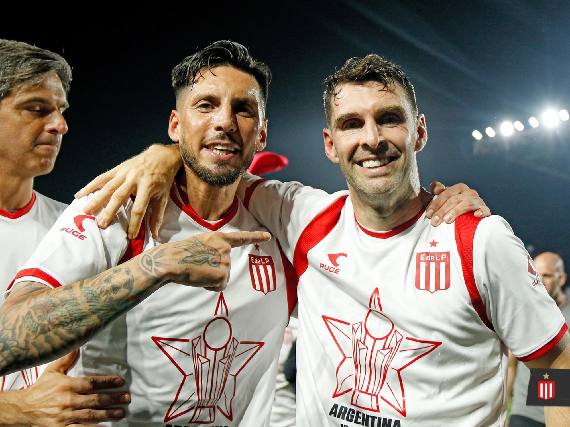 Ídolo de Estudiantes, a los 40, no piensa en el retiro del fútbol