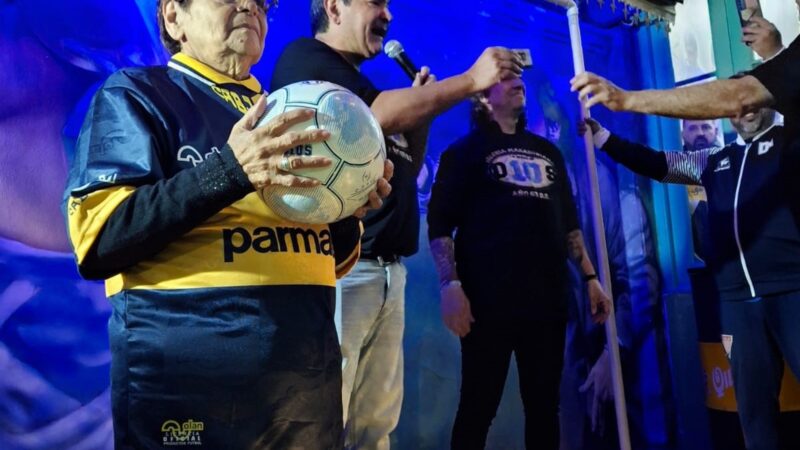 Navidad maradoniana: bautismos, emoción y homenaje a Maradona