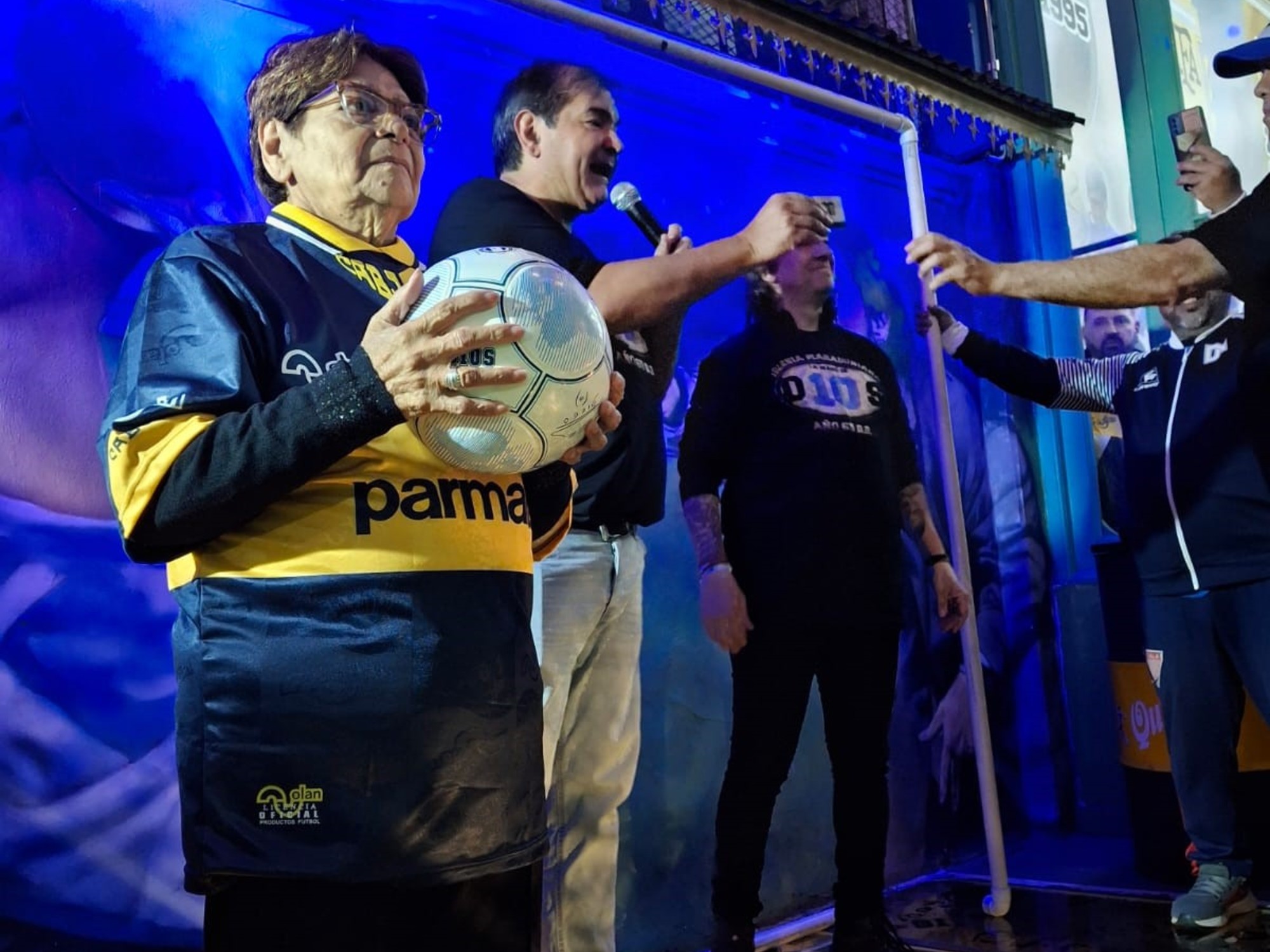 Navidad maradoniana: bautismos, emoción y homenaje a Maradona