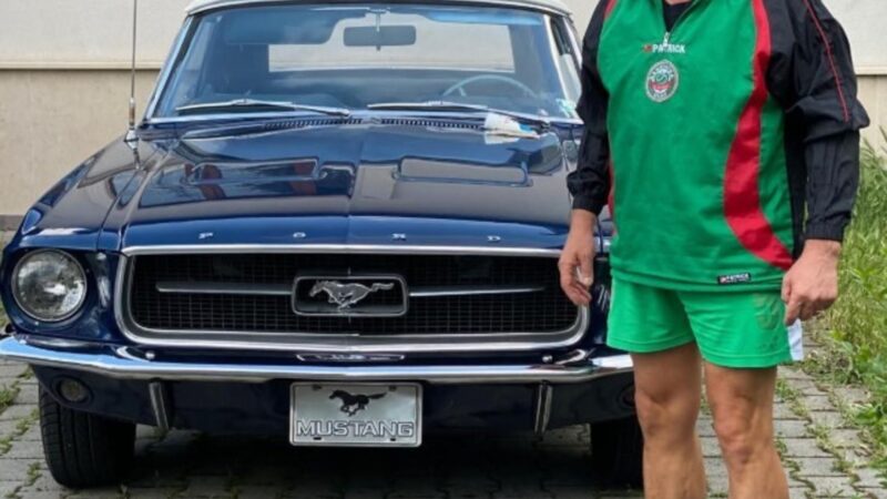 Rumania: presidente de club se incluye en partido oficial a los 61