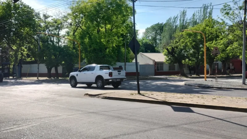 San Vicente instalará tercer semáforo en Av. Perón