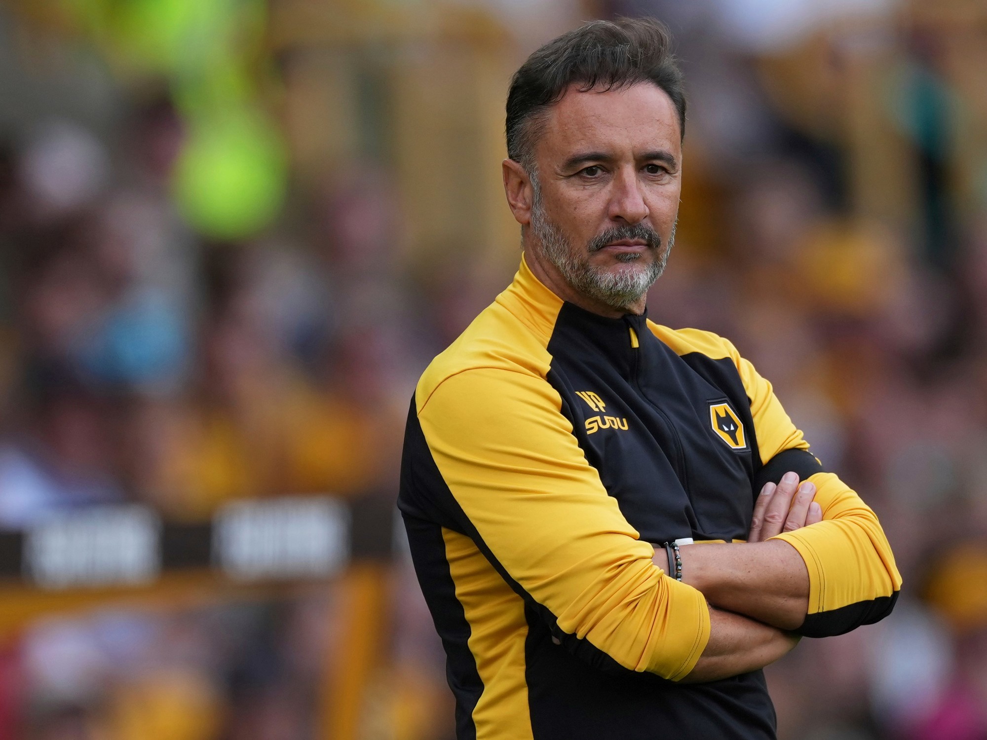 La Premier se argentiniza: renovó hace mes y medio y ya lo echaron