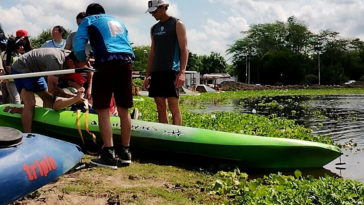 San Vicente: alumnos de escuelas disfrutan del kayak en la laguna
