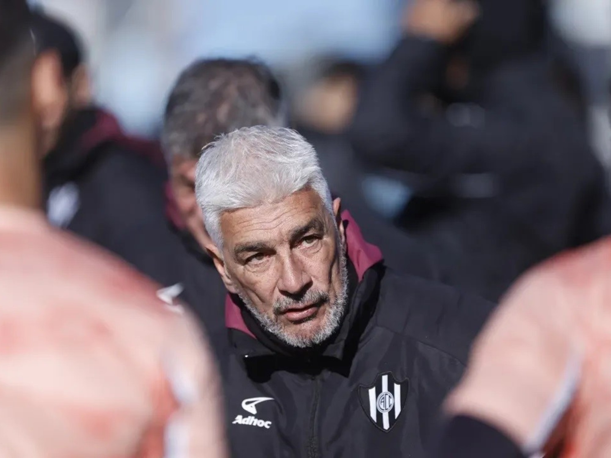 Central Córdoba responde con dureza a las bombas de De Felippe