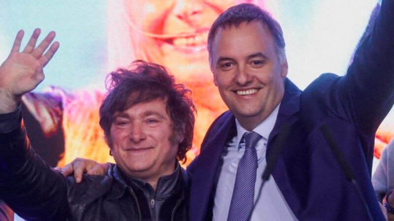 Adorni respondió a Macri: El Presidente elige el gabinete