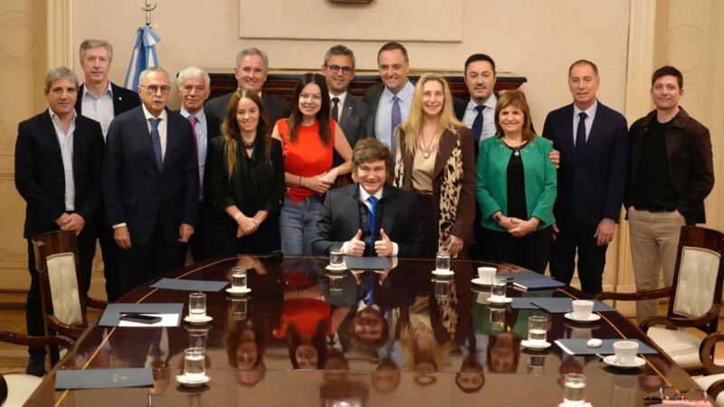 Milei reunió a su nuevo gabinete y presentó su equipo ministerial