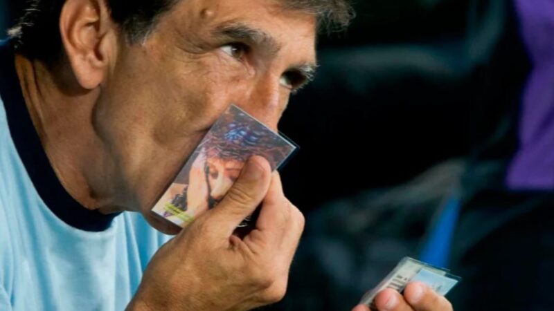 Costas: su deseo tras el ofrecimiento de Milito para renovar en Racing