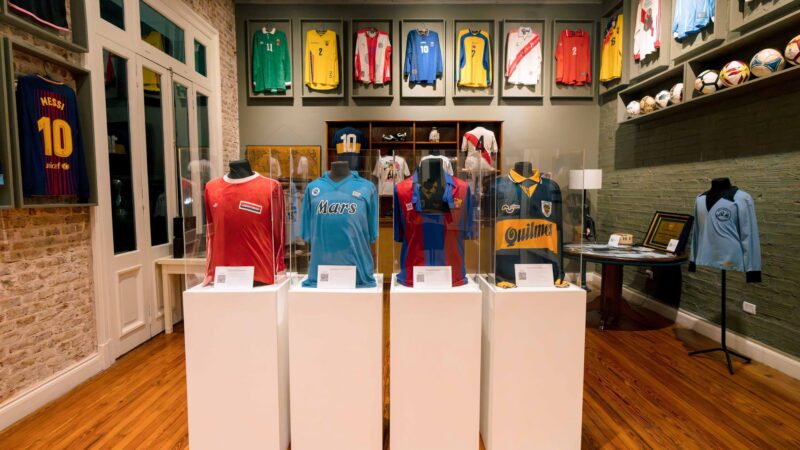 Historia y valor de las piezas únicas de Maradona en subasta