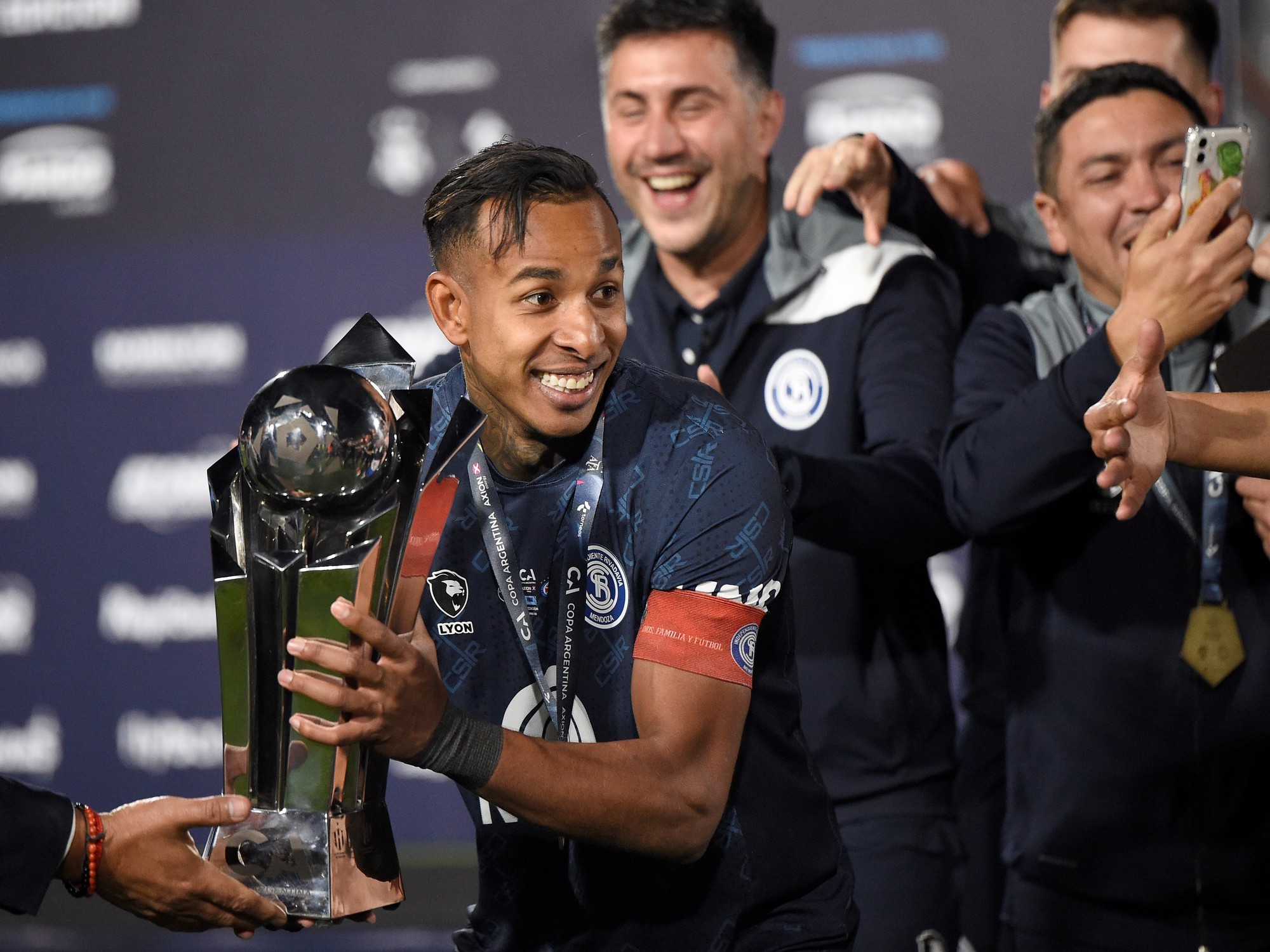 Emotiva dedicatoria de Villa a Russo tras ganar la Copa Argentina