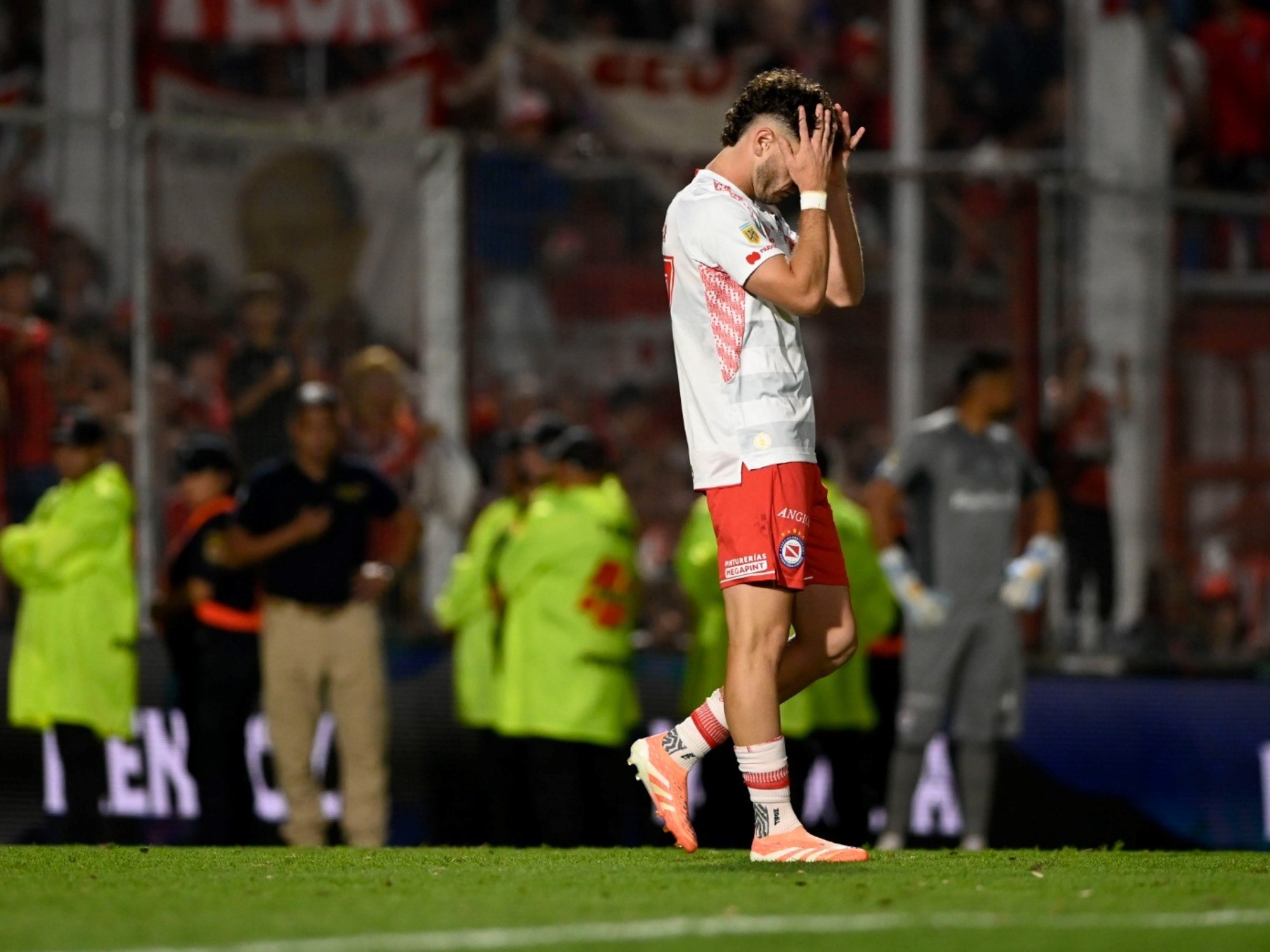 Tomás Molina: duro post tras fallar doble penal en la Copa Argentina