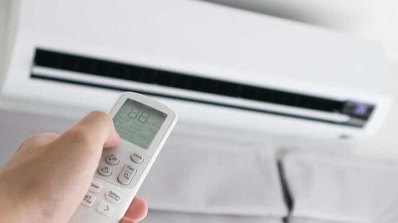 En verano, los hogares pagarán más en factura de luz que las empresas