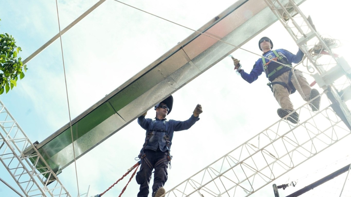 Luis Guillón: avanza el techo parabólico del Club Santa Catalina