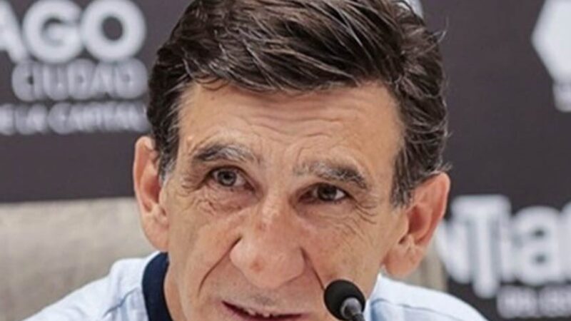 Costas dará descanso a un titular de Racing para recibir a Defensa