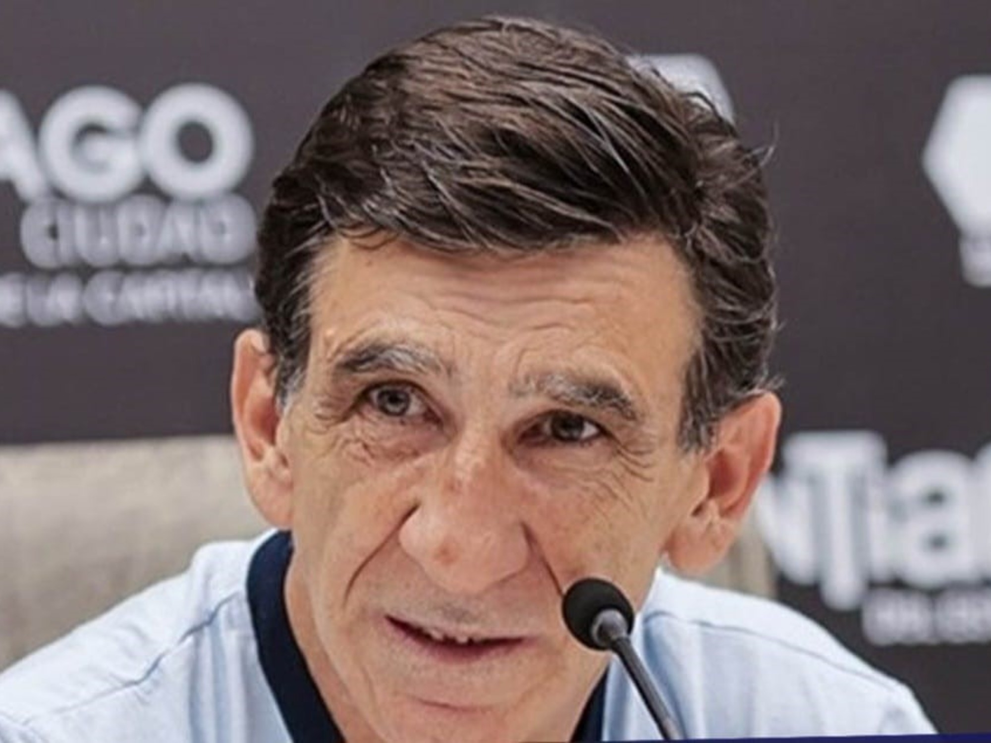 Costas dará descanso a un titular de Racing para recibir a Defensa