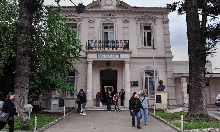 Hospital Gandulfó alerta sobre intentos de fraude en redes sociales