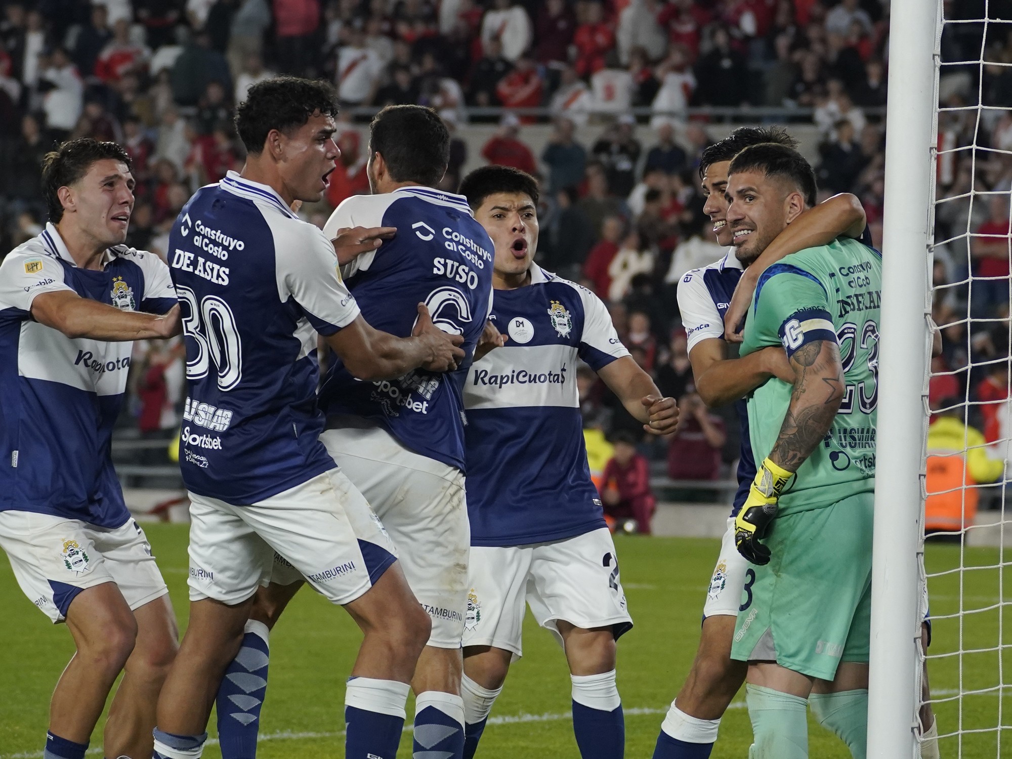 Crisis en Gimnasia: jugadores no se presentaron al entrenamiento
