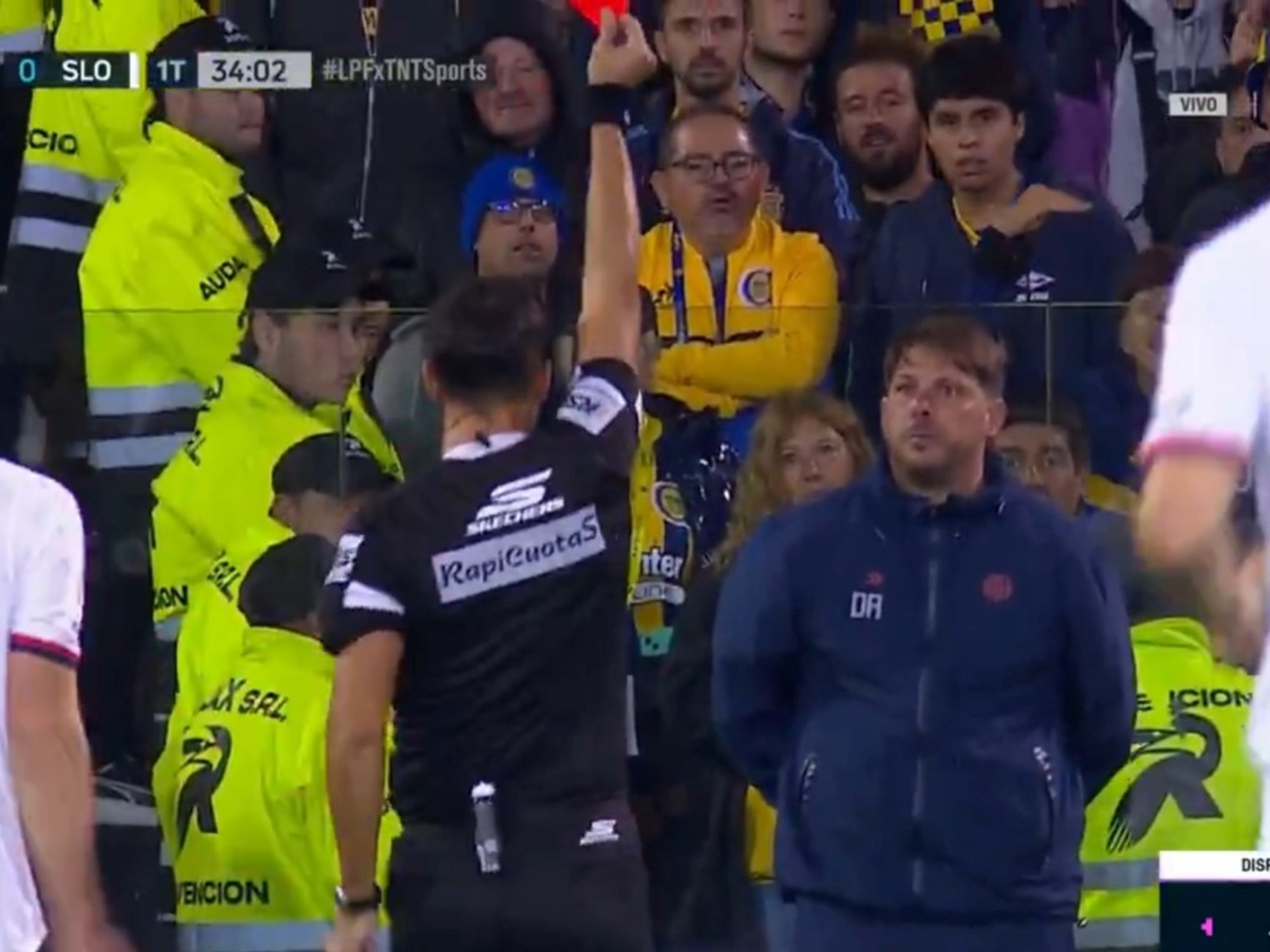 Expulsión de Ayude tras protestar offside que anuló gol a San Lorenzo