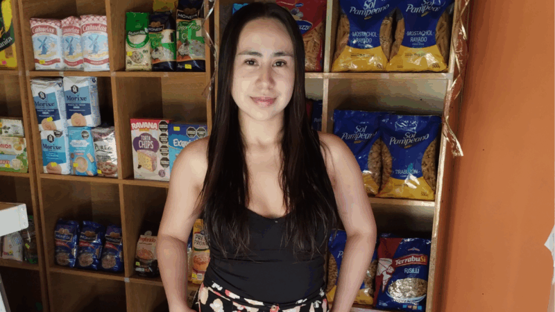 La almacenera de Llavallol que sueña con ser cantante de cumbia