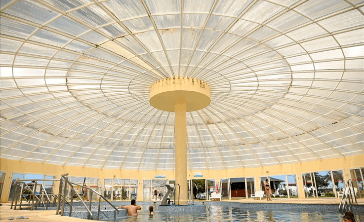 Alianzas público-privadas para impulsar el turismo regional sostenible