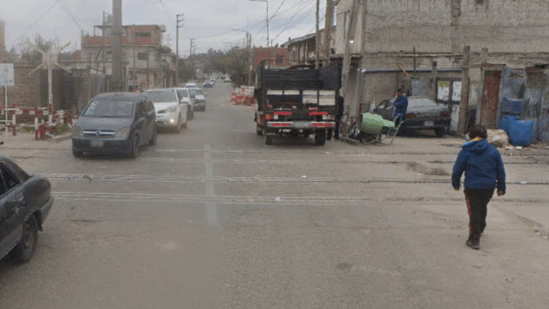 Lomas: hombre muy grave tras ser embestido por el Tren Roca
