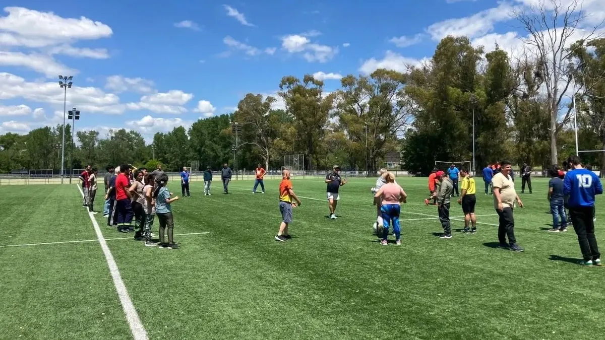 Jornada de rugby mixto en Parque de Lomas para promover la inclusión