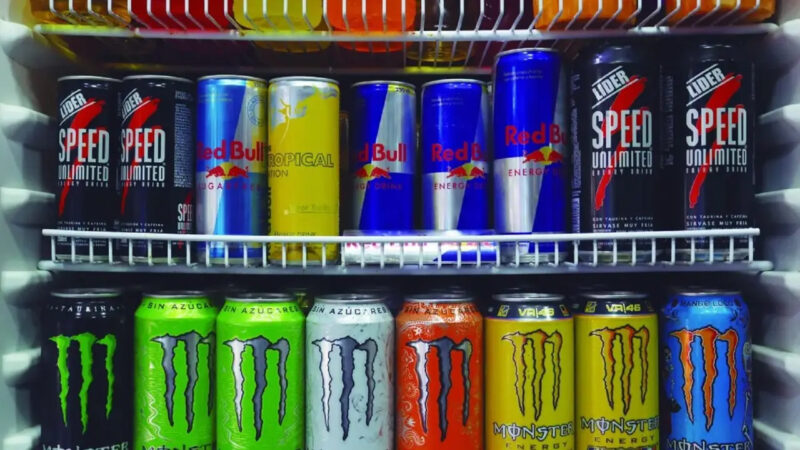 Propuesta para prohibir venta de energizantes a menores en Buenos Aires