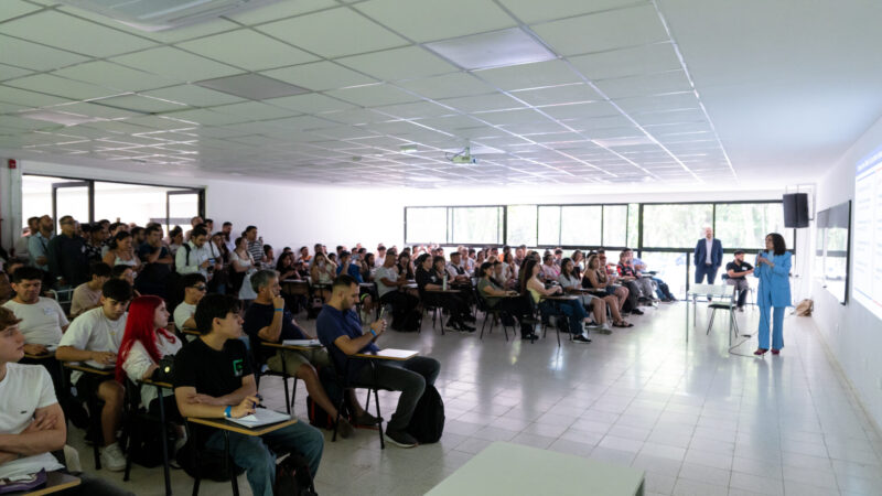 Más de 1500 en 1er Congreso de Logística y Transporte de Almirante Brown