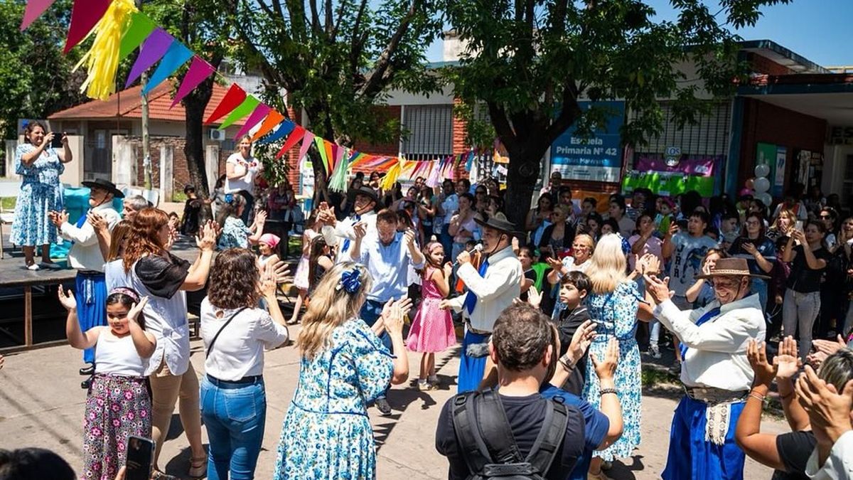 Lomas: Escuela Primaria de Llavallol celebra 70 años de historia