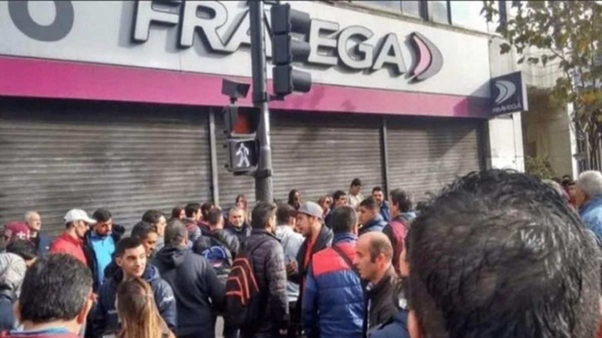 Cierre de Frávega en Temperley: empleados denuncian despidos sin aviso