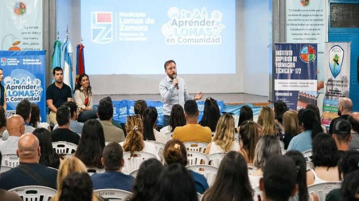 Amplían plataforma Aprender Lomas y suman nuevos cursos para 2026
