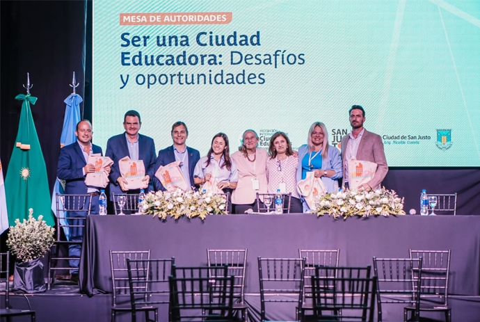 San Vicente: robótica escolar en Red Argentina de Ciudades Educadoras