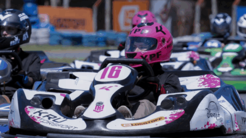 Vecina de Luis Guillón brilló en Fórmula Streamers; espera repetir