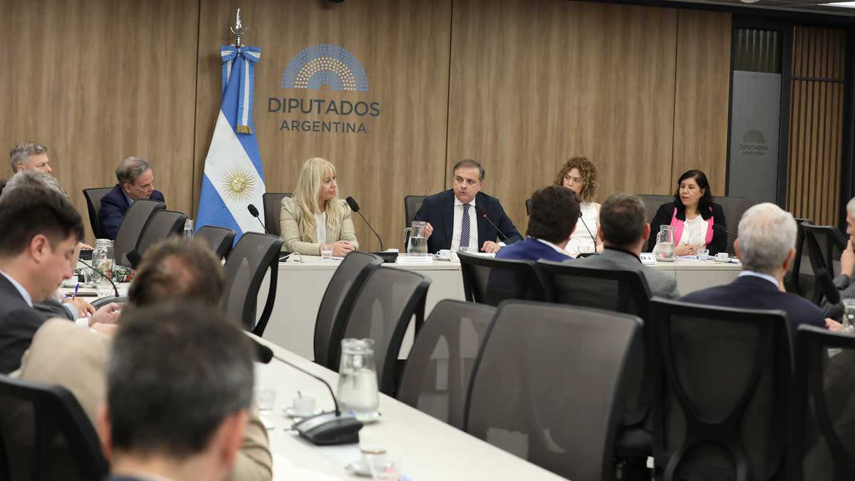 Intendentes piden reducir el IVA en compras y contrataciones