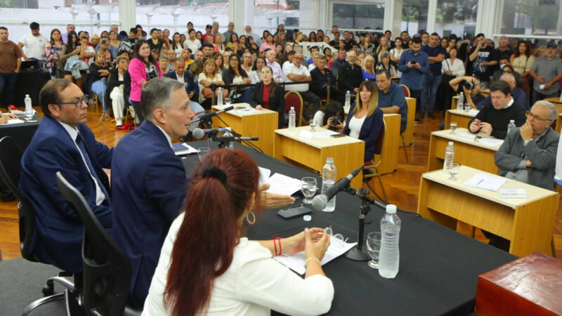 Echeverría presentó Presupuesto 2026: +20% para salud, ambiente y obras