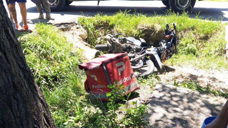 Choque entre dos motos en Lomas de Zamora: dos heridos de gravedad