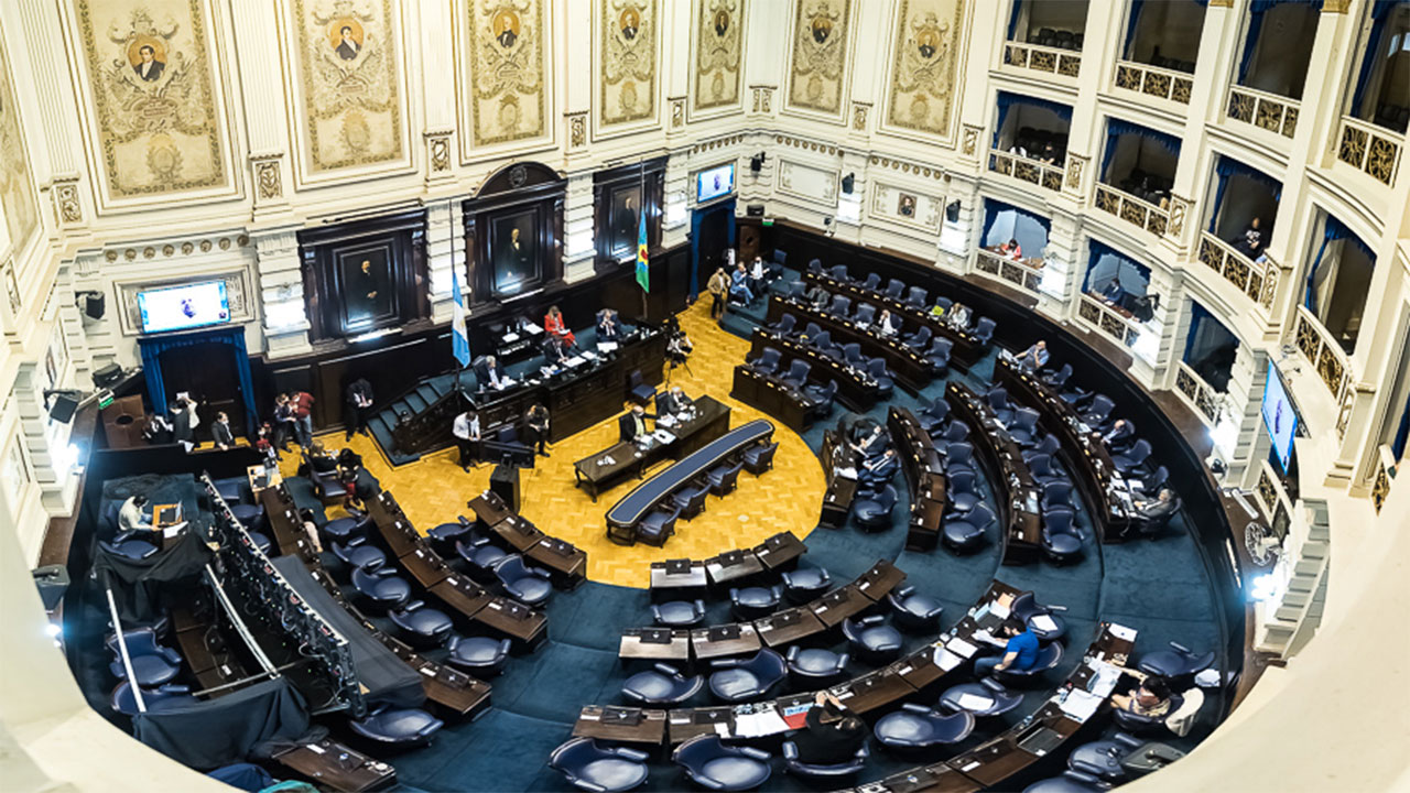 Revés para Kicillof: oposición frena sesión y complica financiamiento