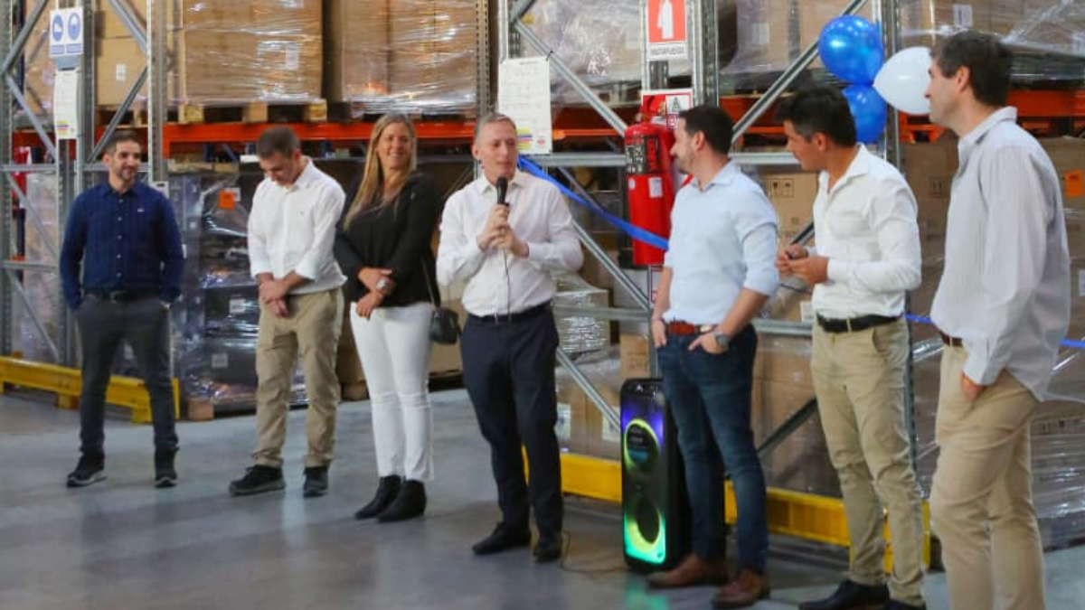 Fernando Gray asistió a inauguración de Bidcom Logistic en El Jagüel